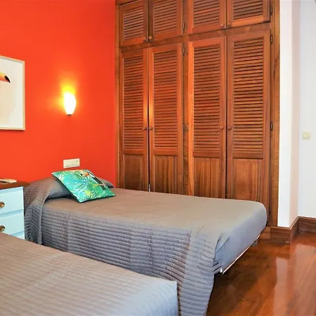 Faro Villa Puerto Calero