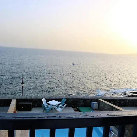 Faro Villa Puerto Calero