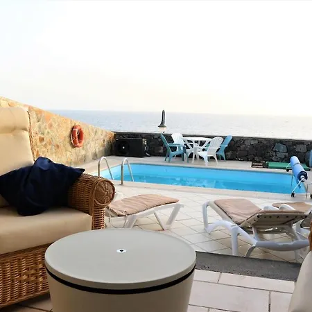 Faro Villa Puerto Calero
